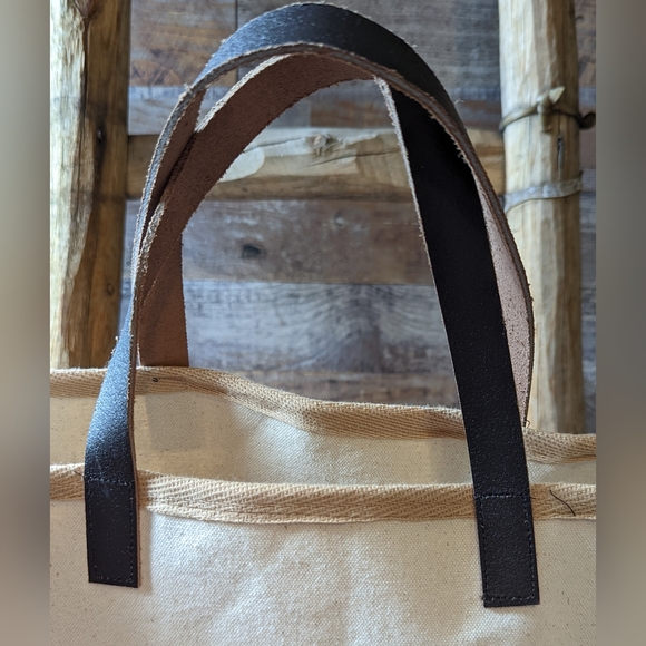 New " Hello Weekend" Canvas Travel Weekender Bag - Picture 12 of 12